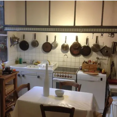 The Place To Be Homestay Bordeaux
