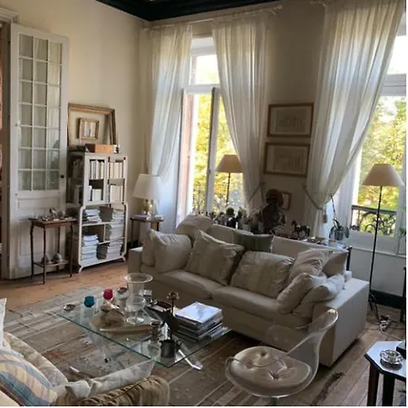 Homestay The Place To Be Bordeaux
